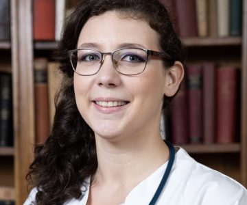 Dr Maringica E
